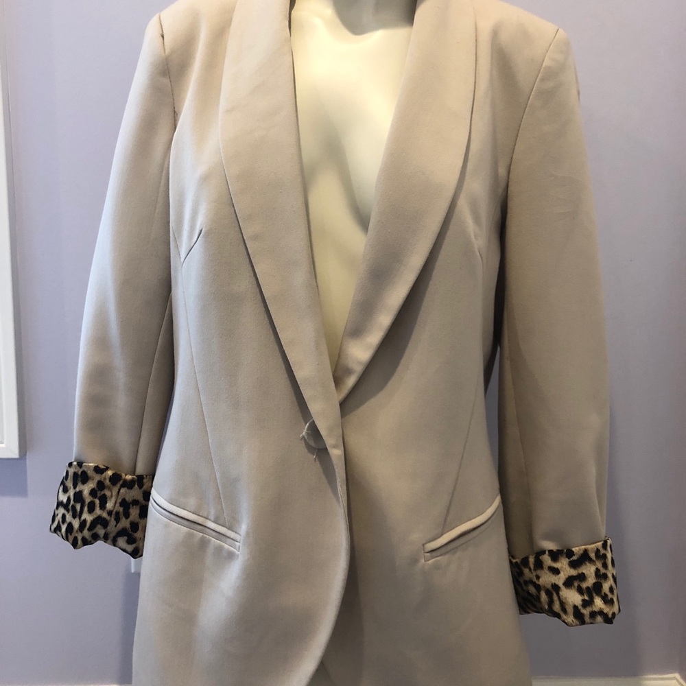 Daniel Rainn Leopard Lined Cuffed Blazer